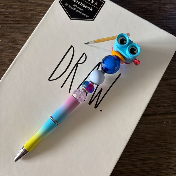 Disney Doorables: Toy Story: Lenny handmade beaded pen - Picture 2 of 3